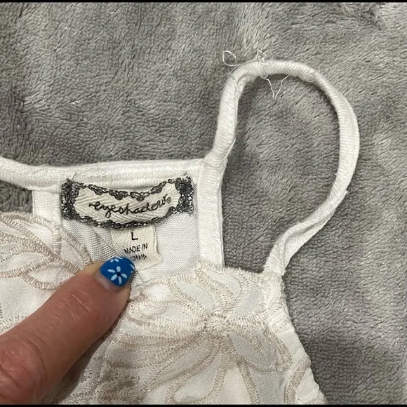 Tank - Picture 3 of 4